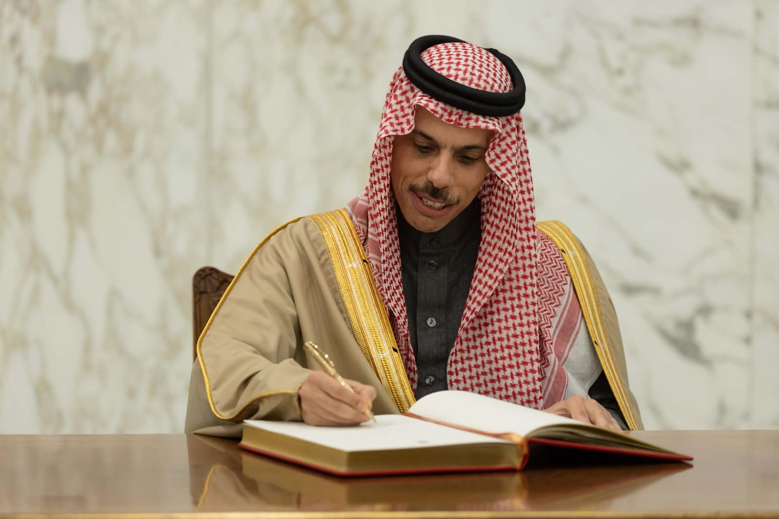 رئيس الجمهورية استقبل وزير خارجية المملكة العربية السعودية